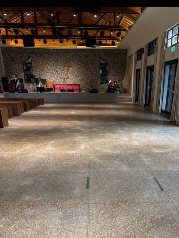 萬里區大樓地板洗地打腊