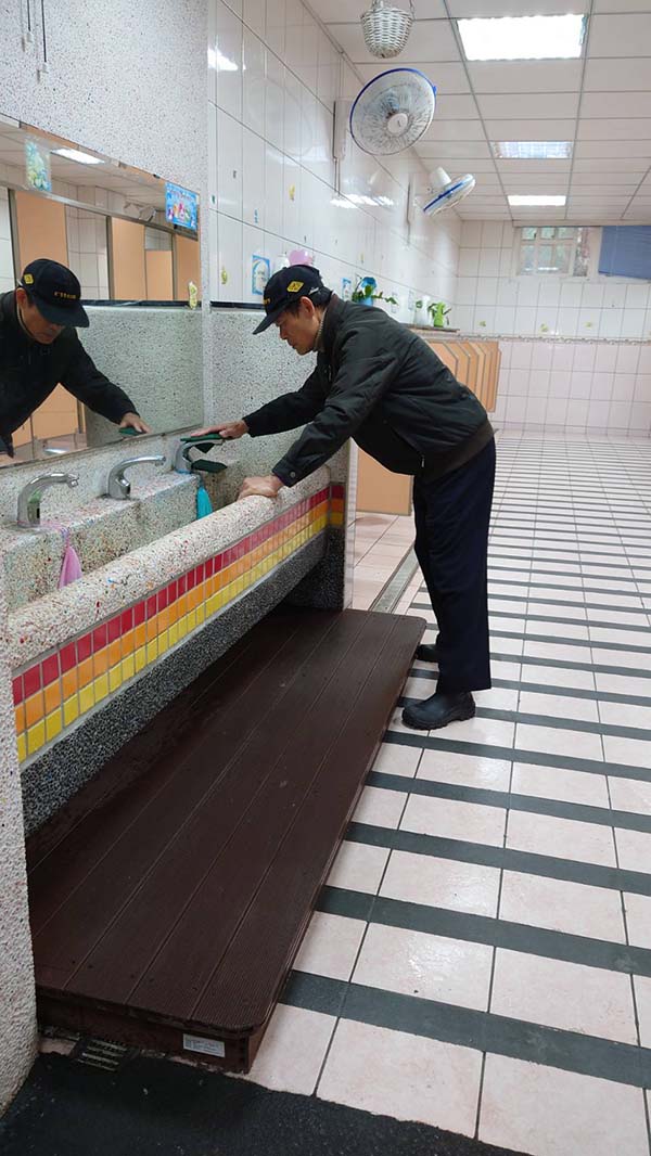 台北市文山區學校廁所打掃