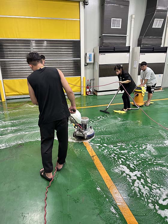 冬山鄉塑膠工廠地板清洗、打蠟