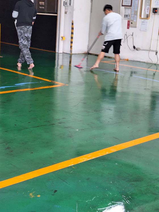 冬山鄉塑膠工廠地板清洗、打蠟