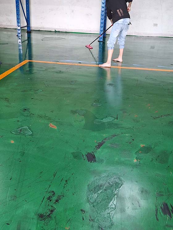 冬山鄉塑膠工廠地板清洗、打蠟